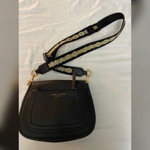Mar jacobs crossbody bag with statement strap